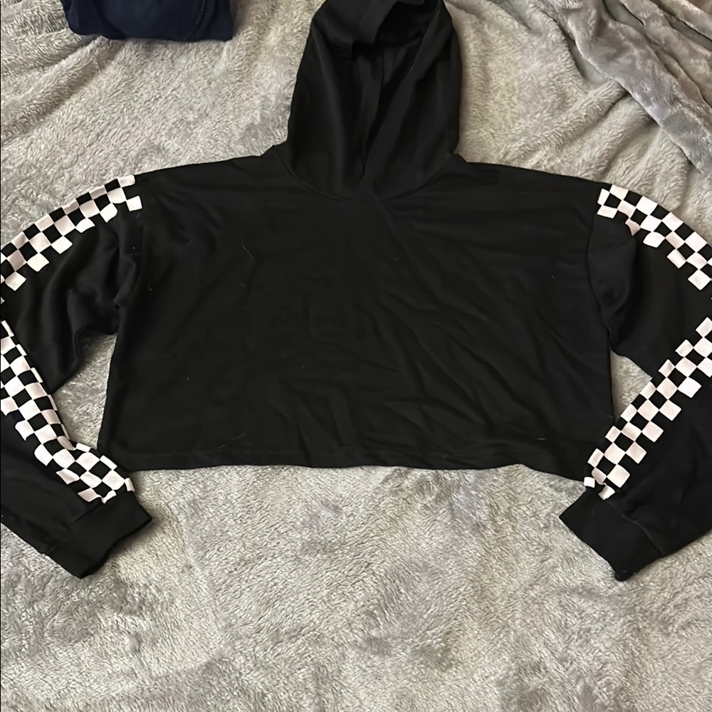 SHEIN Black and White Graphic Crop Hoodie